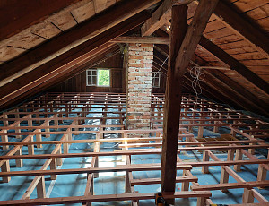 Zateplení stropu a zhotovení podlahy půdy